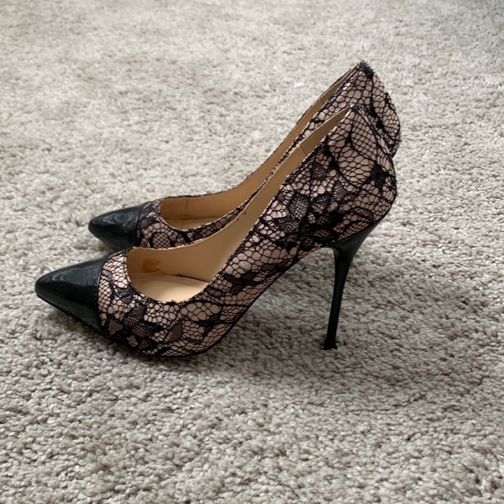 Shoedazzle lace heels